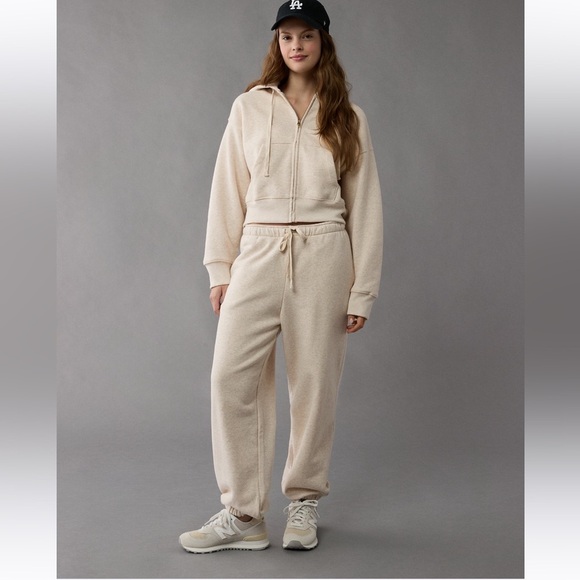 [AE] NWT Everyday Luxe Zip-Up Hoodie - Picture 2 of 10